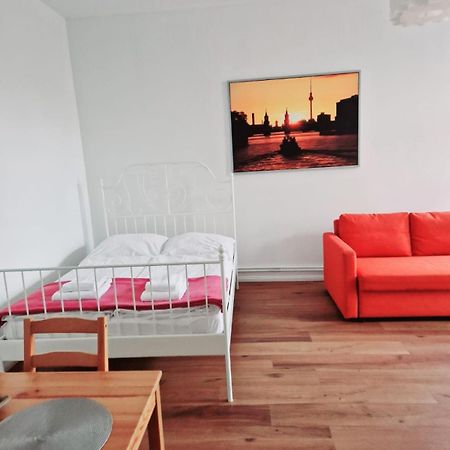 City Studio Apartment For 4, Near Sonnenallee Berlin Eksteriør billede