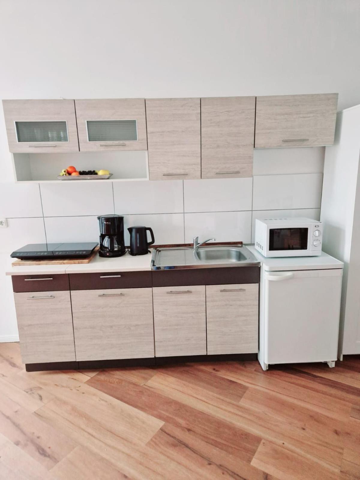 City Studio Apartment For 4, Near Sonnenallee Berlin Eksteriør billede