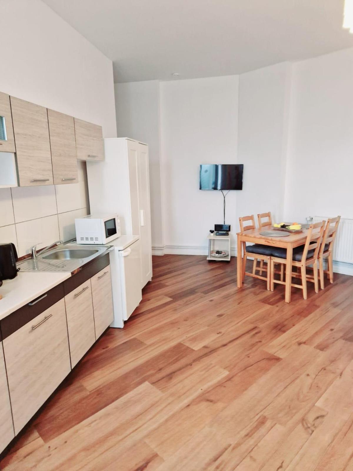City Studio Apartment For 4, Near Sonnenallee Berlin Eksteriør billede